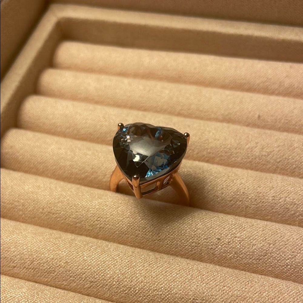 Stunning Heart-Shaped Silver Blue Ring - Picture 5 of 6